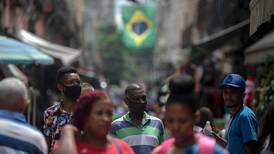 Pandemia de covid-19 repunta en Brasil, donde hay más de 180.000 muertos