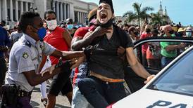 Human Rights Watch denuncia detenciones y abusos sistemáticos contra manifestantes en Cuba