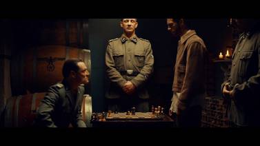 Película española  ‘El jugador de ajedrez’ llega al cine este lunes; taquilla tendrá fines benéficos 