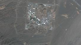 Irán acusa a Israel de atacar su principal planta nuclear
