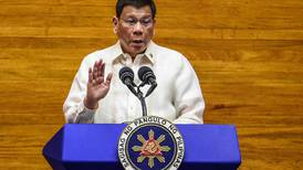Presidente de Filipinas amenaza con detener no vacunados que salgan en medio de restricciones