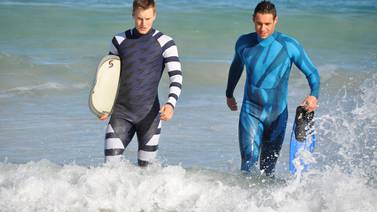 Nuevos trajes para surf prevendrán  ataques de tiburones