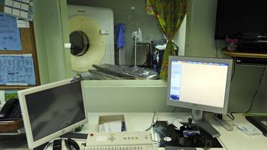 CCSS apura plan piloto para sacar lista de espera en Radiología