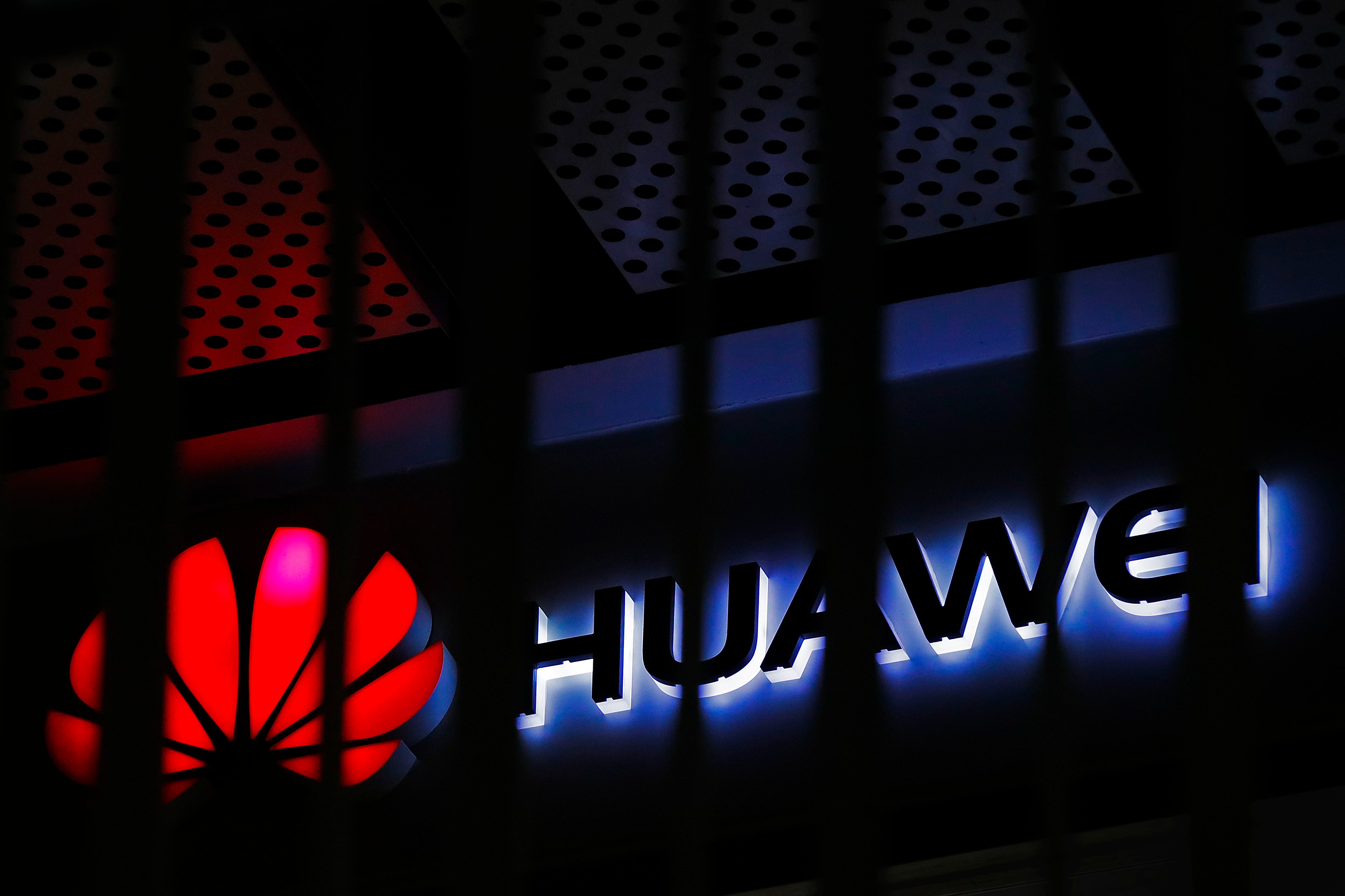 Imagen en marzo de 2019 de una tienda de Huawei en un edificio de oficinas comerciales en Pekín. Ese año, Polonia arrestó a Weijing Wang, director ejecutivo de Huawei en ese país, por espionaje. Fotografía: