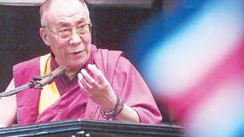 70 años de visitas célebres: Dalái Lama, un océano de paz