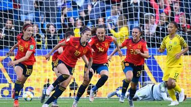 España sufre y remonta ante Sudáfrica para lograr su primer triunfo en un mundial femenino