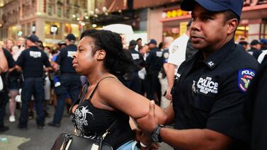 Policías que matan a negros generan ira y miedo en Estados Unidos