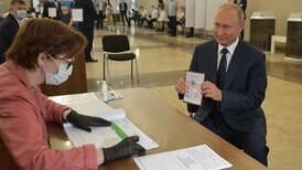 Rusia apoya en las urnas reforma constitucional que extiende la era de Putin