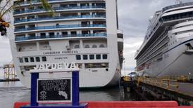 59  tripulantes ticos de crucero llegan a Limón luego de permanecer dos meses varados en alta mar por pandemia