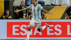 Ever Banega y Ángel Di María gestaron la victoria 2-1 de Argentina sobre Chile 