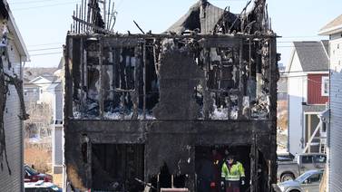 Siete niños de misma familia mueren en incendio de casa en Canadá