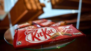 Forma de chocolates Kit Kat no es propiedad exclusiva de Nestlé, confirma corte británica