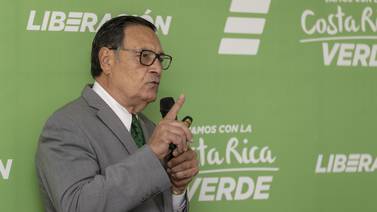 Guillermo Constenla desiste de precandidatura y da adhesión a José María Figueres