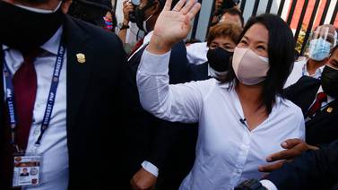 Pedro Castillo y Keiko Fujimori se encaminan a la segunda vuelta en Perú
