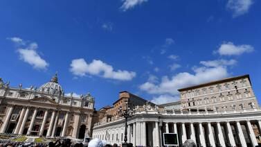 Sacerdote sospechoso de consultar pornografía infantil es detenido en el Vaticano