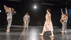 La danza universitaria celebra cuatro décadas de anécdotas sobre el escenario