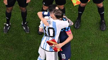 Duelo de genios: Luka Modric tuvo más el balón y Lionel Messi se llevó el triunfo y el pase a la final 
