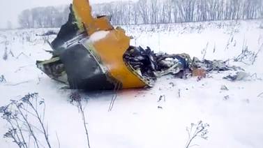 Mueren 71 ocupantes de avión ruso estrellado cerca de Moscú