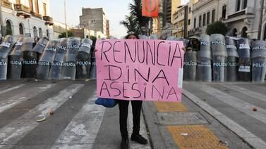 Fiscal de Perú denuncia a presidenta Dina Boluarte por más de 50 muertos en protestas a su llegada al poder