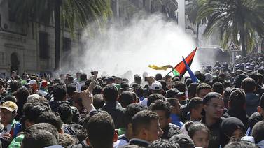 Millares piden en Argelia un cambio del sistema político
