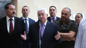 Presidente palestino Mahmud Abás abandona el hospital tras superar neumonía
