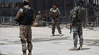Explosiones y tiroteos sacuden la capital de Afganistán