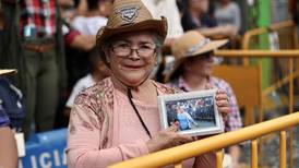 Doña María Luisa y Misael: esta señora de 79 años es la mayor fan del vaquero de Repretel