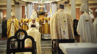 Obispo denuncia discriminación hacia Conferencia Episcopal por su rechazo a matrimonio igualitario