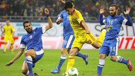 Grecia jugará el Mundial Brasil 2014 a pesar de empatar frente a Rumanía
