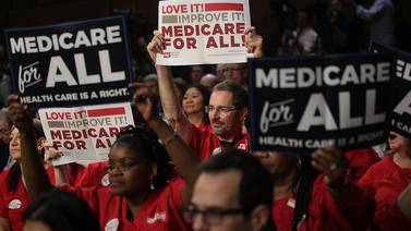 Senador Bernie Sanders propone universalizar seguro médico en Estados Unidos