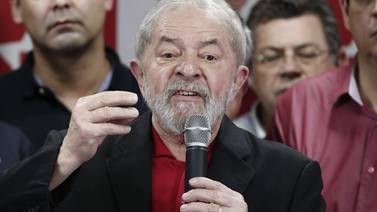 Juez bloquea bienes y cuentas de expresidente Lula tras su condena por corrupción