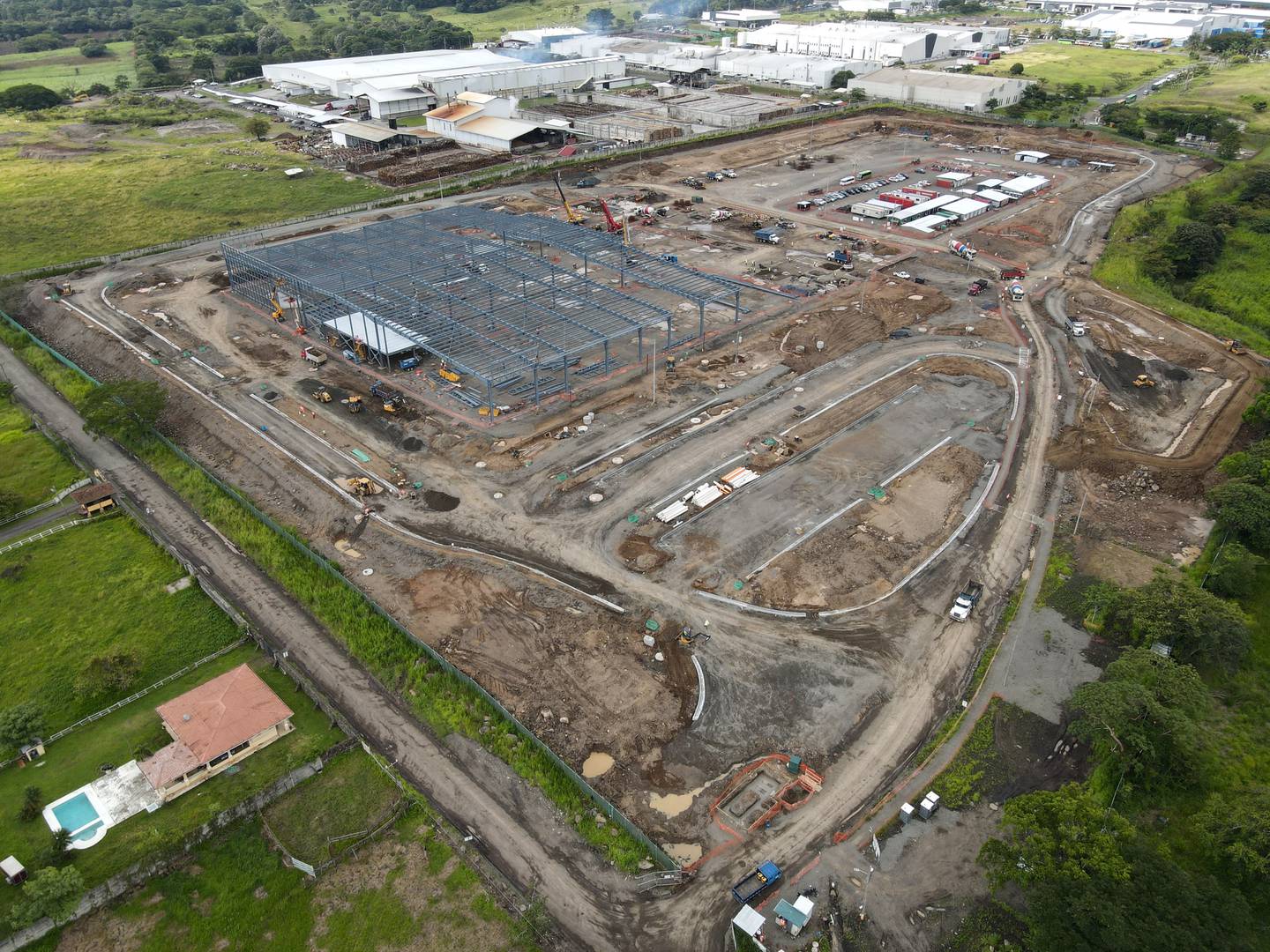 Bayer adquirió a principio de año, en El Coyol, un terreno de 121.000 metros cuadrados donde se construye la nueva planta farmaéutica.