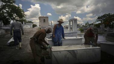 El primer cementerio judío de Cuba renace entre la vegetación