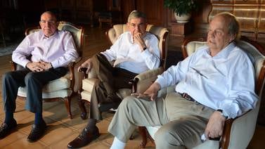 Fallece John Biehl, diplomático chileno y asesor clave de Óscar Arias