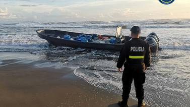 Nuevas estrategias de los traficantes marítimos de drogas retan a autoridades 