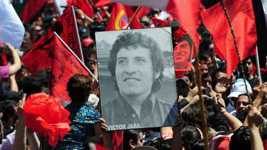 Exmilitares condenados a 25 años por asesinar a Víctor Jara hace 50 años en Chile 