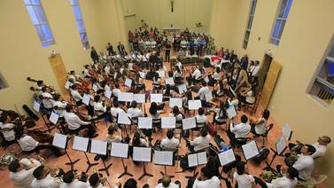 Orquesta Sinfónica Juvenil inició gira centroamericana en cárcel de mujeres