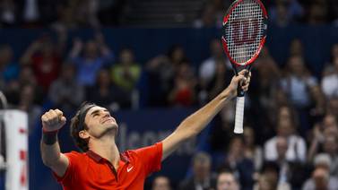 Roger Federer triunfa por sexta ocasión en Basilea y se acerca a Novak Djokovic