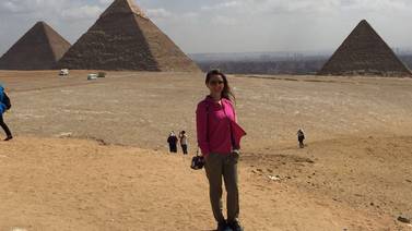 Ticos lejos del hogar: Egipto, Angie fue de vacaciones a las pirámides y encontró al amor de su vida