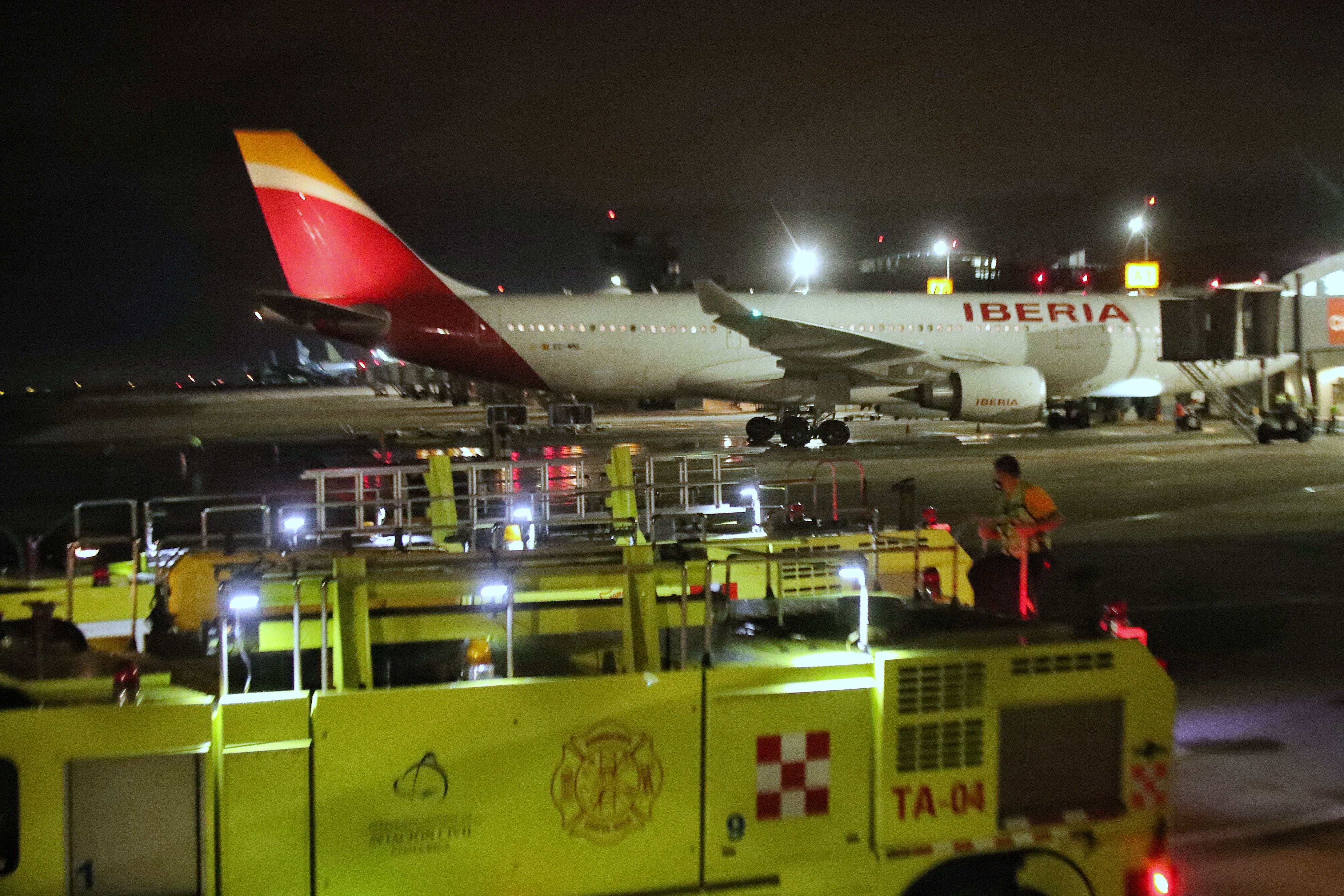 Los pilotos de Iberia Express reclaman que se restablezcan las condiciones laborales que tenían antes de la pandemia de covid-19 y que se reanuden las negociaciones para un acuerdo colectivo.