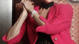  Rita Moreno es la gran estrella de la fiesta de los bellos de ‘People’