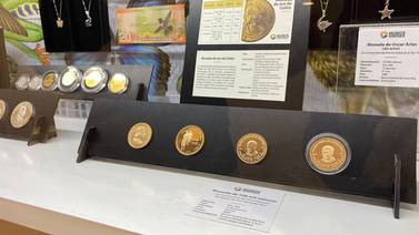 Tienda de Museos del Banco Central vende monedas de colección de hasta $1.500