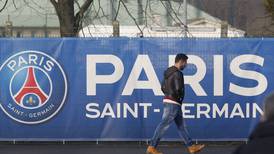 París Saint Germain sanciona a Edinson Cavani y Ezequiel Lavezzi por tomarse vacaciones de más