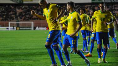 Brasil líder e invicta golea 4-0 a Bolivia y rompe récord histórico de puntos