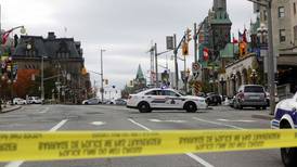 Hombre muere abatido luego de que matara a dos personas durante tiroteo en Canadá