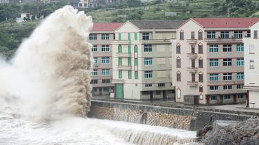 Al menos 800.000 personas evacuadas por tifón Chan Hom en China