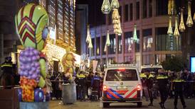 Tres menores heridos en ataque con arma blanca en una calle comercial de La Haya