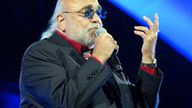 Cantante griego Demis Roussos murió a los 68 años
