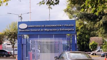 Fiscalía allana oficinas de Migración por presunto tráfico de influencias e incumplimiento de deberes