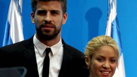  Famosos envían mensajes de felicitación a Shakira